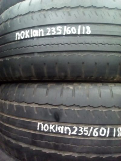 Лот: 10323504. Фото: 1. 235/60 R18 Nokian Пара. Шины