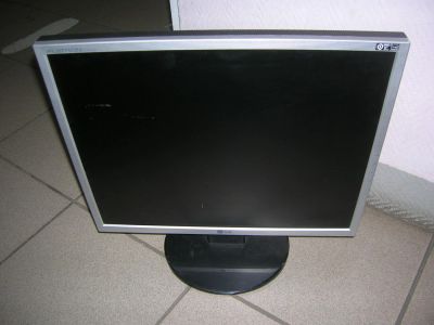 Лот: 9381966. Фото: 1. Рабочий ЖК монитор 19" LG 1953S-SF. ЖК-мониторы
