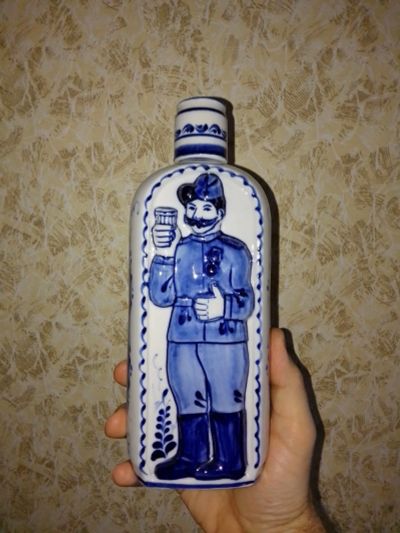 Лот: 20924059. Фото: 1. Галактика г. Гжель. Штоф "Гвардейский... Кувшины, графины