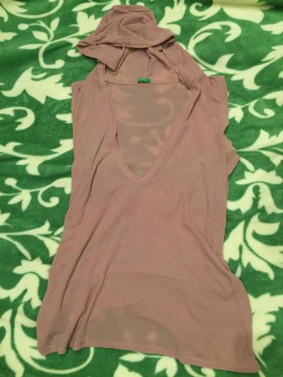 Лот: 7543591. Фото: 1. Майка с капюшоном Benetton. Футболки, топы и майки