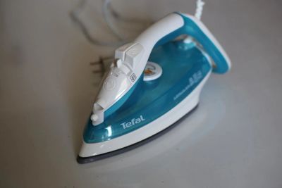 Лот: 9886037. Фото: 1. Утюг Tefal FV3530. Утюги, парогенераторы, отпариватели