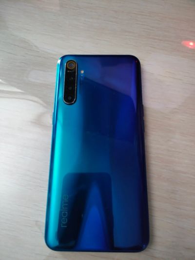 Лот: 19985870. Фото: 1. Realme XT. Смартфоны