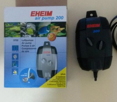 Лот: 7040306. Фото: 1. Компрессор Eheim air pump 200... Оборудование