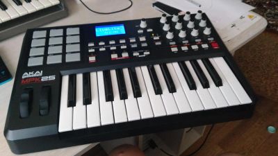 Лот: 7828029. Фото: 1. AKAI MPK 25. MIDI-оборудование