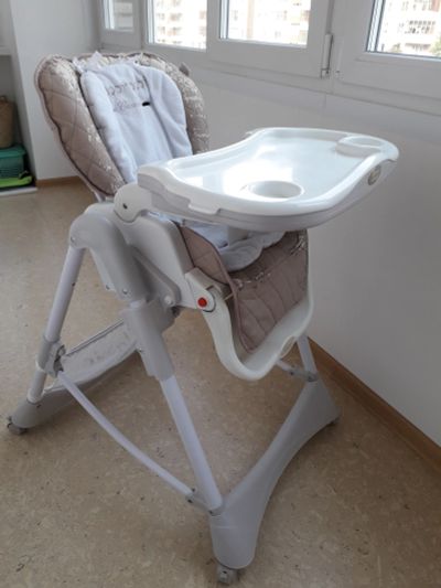 Лот: 14304386. Фото: 1. Стульчик детский Happy Baby. Столики, стулья, парты
