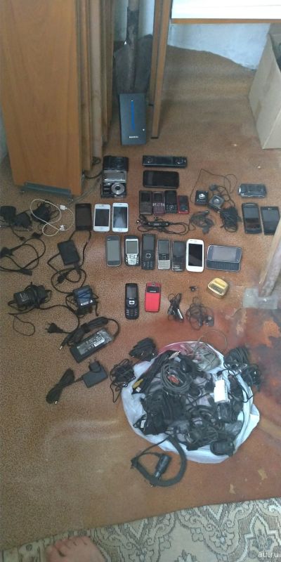 Лот: 17829382. Фото: 1. Nokia samsung sony телефоны зарядные. Зарядные устройства, блоки питания, адаптеры сетевые для смартфонов