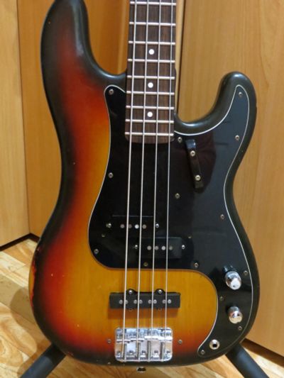Лот: 19121900. Фото: 1. Fender Precision Bass, USA, 1972. Гитары