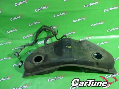 Лот: 10600051. Фото: 1. бензобак R nissan fairlady Z33... Топливная система