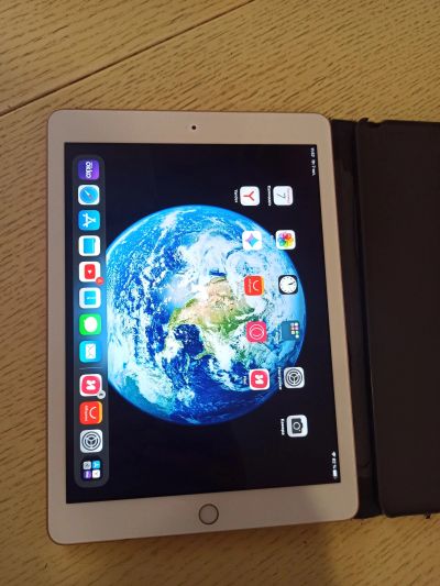Лот: 19505736. Фото: 1. Apple ipad Wi-Fi 9.7" 32gb (2018... Планшеты