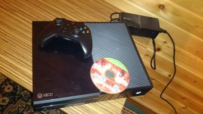 Лот: 9509410. Фото: 1. XBOX ONE 500 Gb + Xbox One Сontroller... Игровые приставки, консоли
