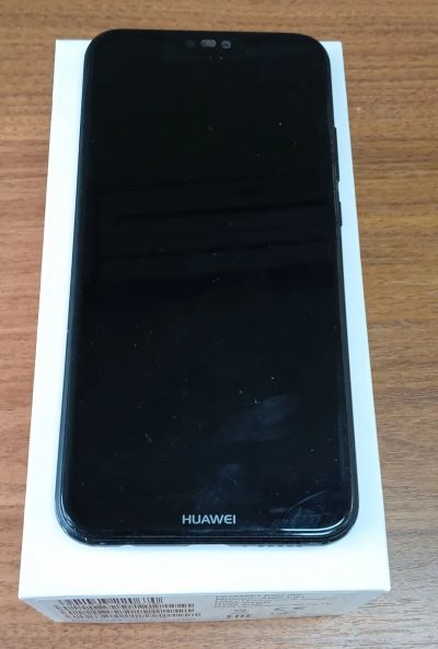 Лот: 19531346. Фото: 1. Смартфон Huawei P20Lite 138741Г. Чехлы, бамперы
