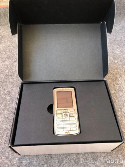 Лот: 13649538. Фото: 1. Телефон Sony Ericsson W700i Читать... Кнопочные мобильные телефоны