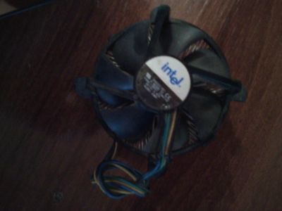 Лот: 4569652. Фото: 1. куллер универсальный Intel. Системы охлаждения
