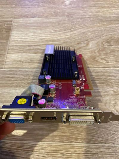 Лот: 19582575. Фото: 1. Видеокарта Radeon HD 8350, 2GB. Видеокарты