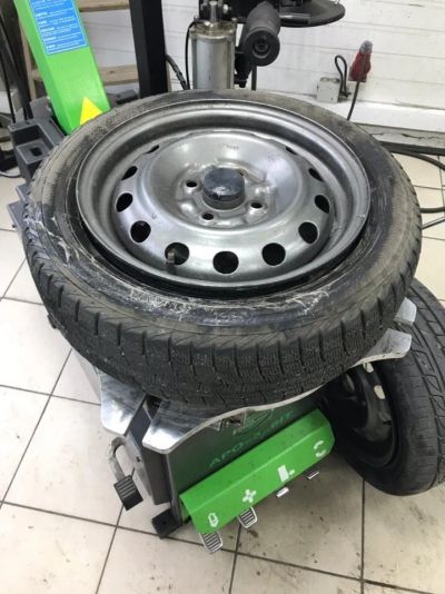 Лот: 15095544. Фото: 1. зимняя резина 165/60 R14 Yokohama... Шины на дисках