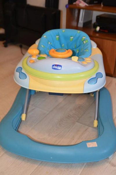 Лот: 3941710. Фото: 1. Ходунки Chicco в отличном состоянии. Ходунки, прыгунки, качели