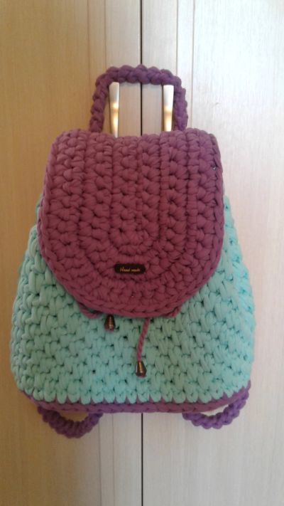 Лот: 11776685. Фото: 1. Рюкзак из трикотажной пряжи. Ткани, нитки, пряжа