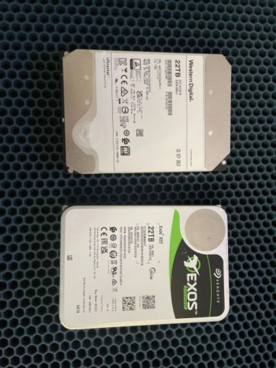 Лот: 25761165. Фото: 1. WD Ultrastar DC HC570 WUH722222ALE6L4... Жёсткие диски (HDD)