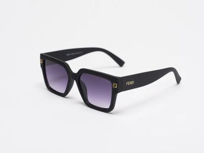 Лот: 24977748. Фото: 1. Очки Fendi. Очки солнцезащитные