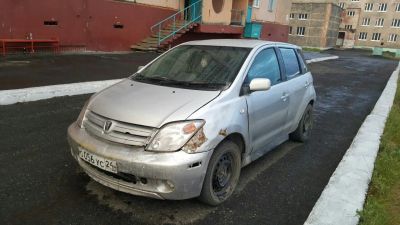 Лот: 10129751. Фото: 1. тойота ист 2003 150т. Автомобили