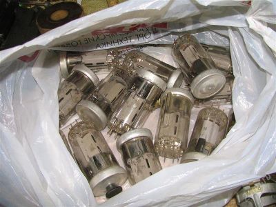 Лот: 861905. Фото: 1. 14 штук ЛАМП ГУ-50, плюс несколько... Электронные лампы