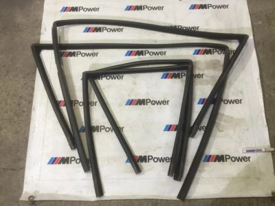 Лот: 11092664. Фото: 1. Направляющие стекол BMW E53. Салон