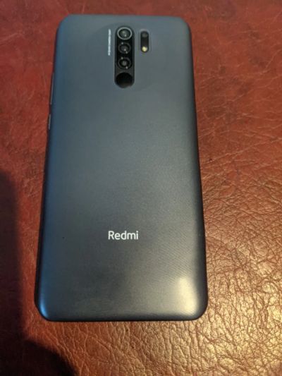 Лот: 25081330. Фото: 1. Redmi 9. Смартфоны