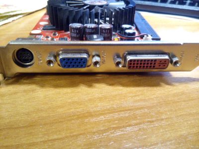 Лот: 18359104. Фото: 1. Radeon 7600 GS sonic PCI-E 256... Видеокарты