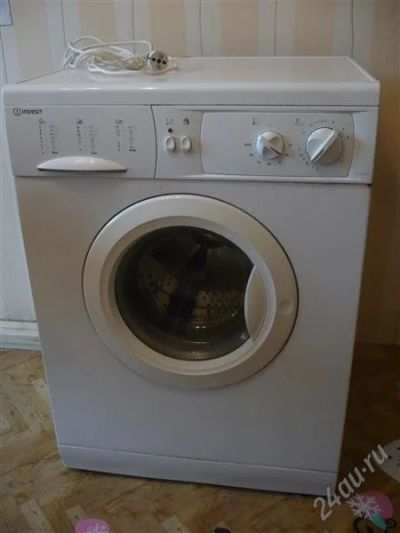 Лот: 1820312. Фото: 1. Стиральная машинка Indesit. Стиральные машины