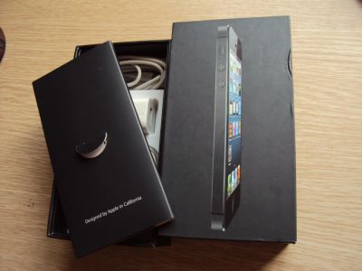 Лот: 4096460. Фото: 1. iPhone 5 16gb Black. Смартфоны