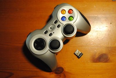 Лот: 5121692. Фото: 1. Logitech Wireless Gamepad F710. Рули, джойстики