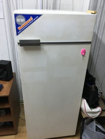Лот: 11840662. Фото: 1. Холодильник б/у Бирюса. Холодильники, морозильные камеры
