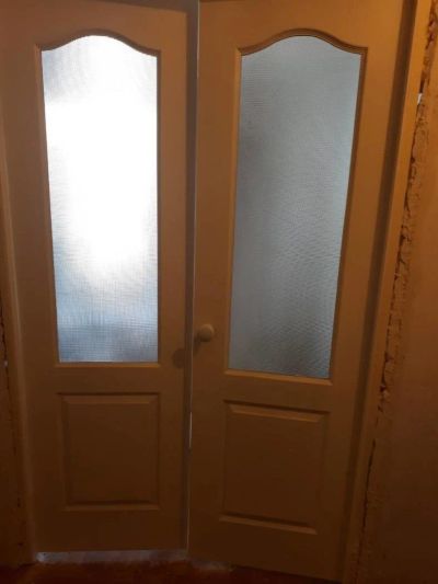 Лот: 11341507. Фото: 1. межкомнатные двери, белые, 2000... Двери межкомнатные