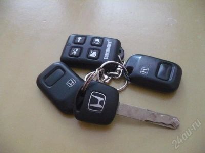 Лот: 176429. Фото: 1. ключ от хонды+2 брелка родных... Автомобильные сигнализации