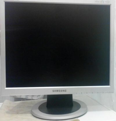 Лот: 10254186. Фото: 1. Монитор Samsung SyncMaster 710n... ЖК-мониторы