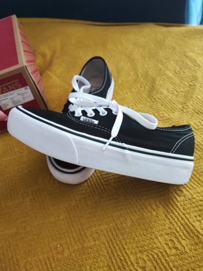 Лот: 23308453. Фото: 1. Кеды Vans женские 37. Кеды, кроссовки, слипоны