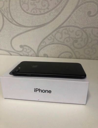 Лот: 14815606. Фото: 1. iPhone 7 black. Смартфоны