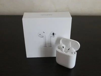 Лот: 17172990. Фото: 1. Беспроводные наушники AirPods... Наушники, гарнитуры