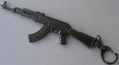 Лот: 903568. Фото: 1. Металлический брелок АК-47 (12... Разное