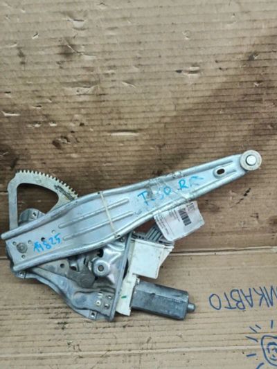 Лот: 21413441. Фото: 1. стеклоподъемник Toyota Avensis... Двигатель и элементы двигателя