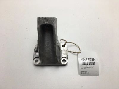 Лот: 20389322. Фото: 1. Кронштейн опоры двигателя Toyota... Двигатель и элементы двигателя