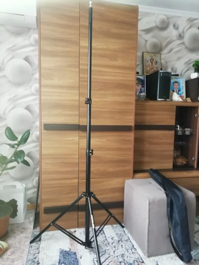 Лот: 20011743. Фото: 1. Студийная стойка Grifon 2600. Штативы, держатели