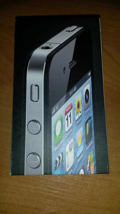 Лот: 6616410. Фото: 1. IPhone 4. Кнопочные мобильные телефоны