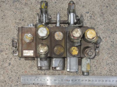 Лот: 18219101. Фото: 1. Распределитель . Другое (автозапчасти)