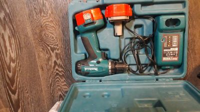 Лот: 17601420. Фото: 1. Продам шуруповёрт Makita торг. Электроинструмент
