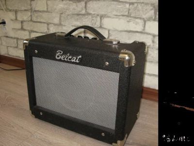 Лот: 14732054. Фото: 1. Комбоусилитель. Гитарные эффекты и комбоусилители