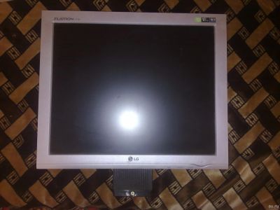 Лот: 13853825. Фото: 1. Монитор LG Flatron L1732S. ЖК-мониторы