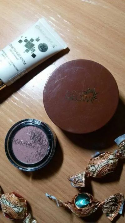 Лот: 11768063. Фото: 1. Новые румяна. Макияж