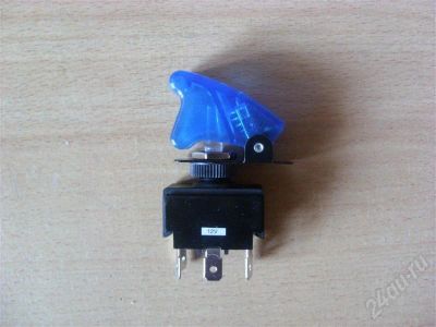 Лот: 302396. Фото: 1. Тумблер 3х позиционный. Разъёмы