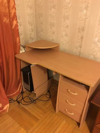 Лот: 10876687. Фото: 1. стол письменный (компьютерный). Компьютерные и письменные столы